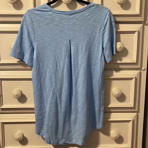 Euc Chico’s Ultimate Tee Short Sleeve. - Picture 2 of 4